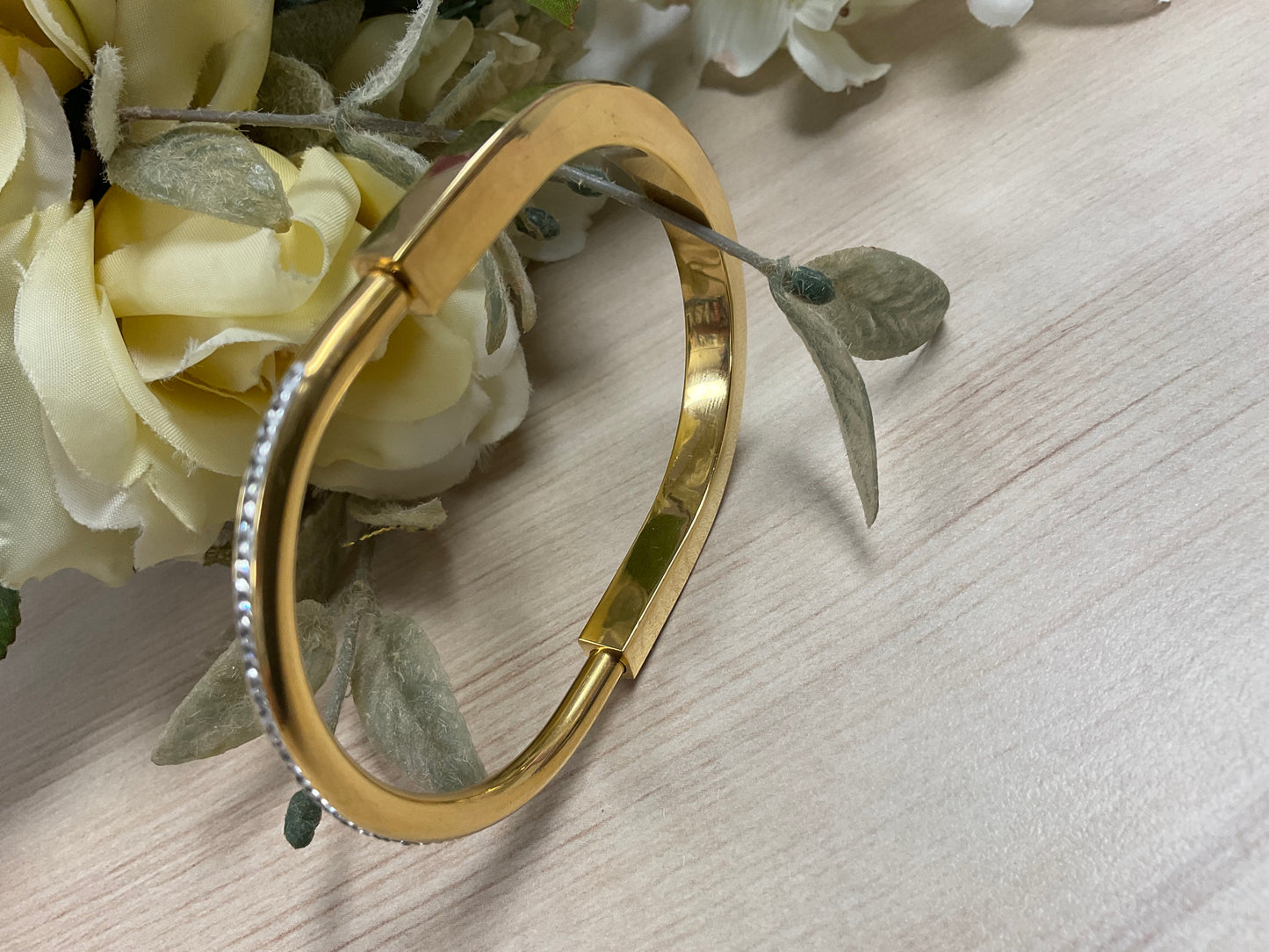 Amelia Bangle